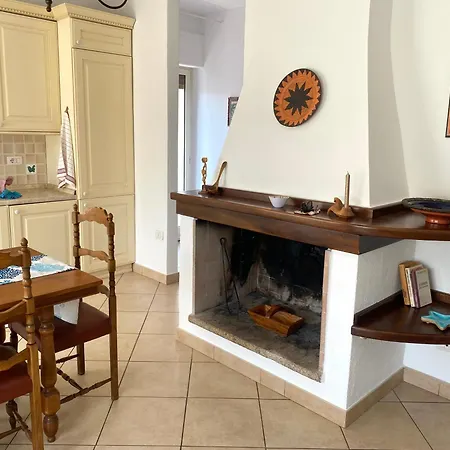 Apartment In By The Sea