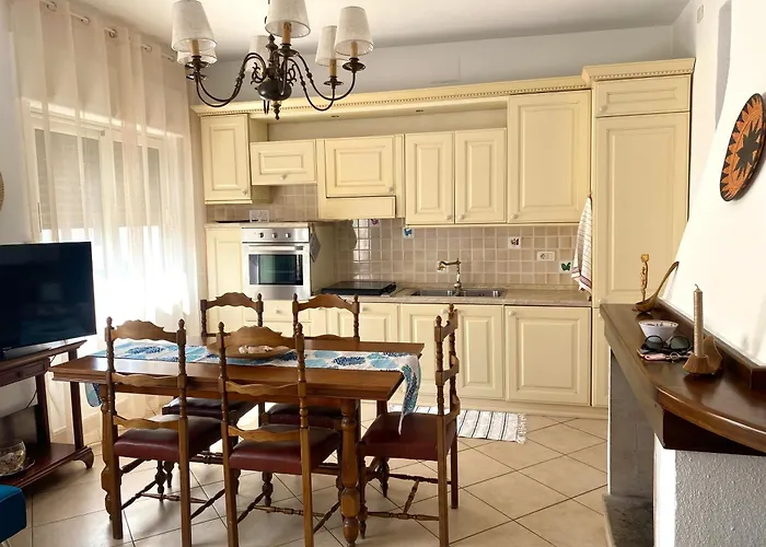 Appartamento In By The Sea