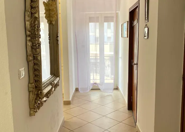 Appartamento In By The Sea